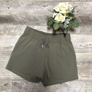 Lululemon On The Fly shorts olive green